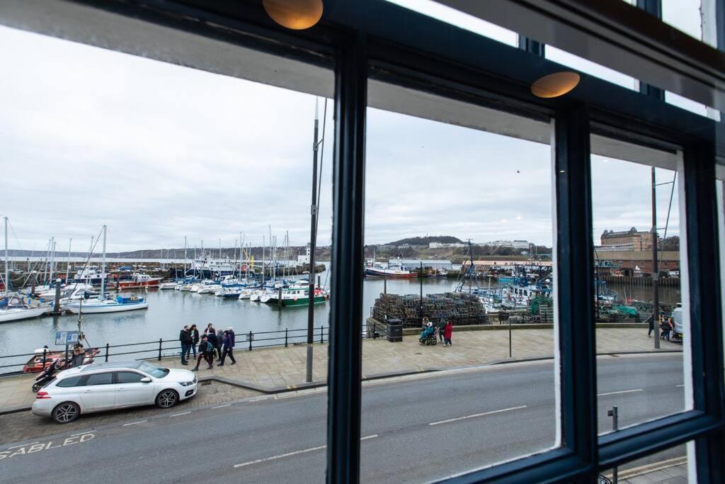 Herring Girl House - Harbourside Property, Sleeps 8 Скарборо Экстерьер фото