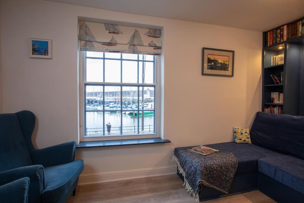 Herring Girl House - Harbourside Property, Sleeps 8 Скарборо Экстерьер фото